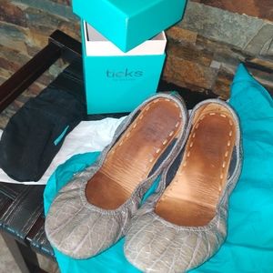 Tieks Slate Grey Croc Style Size 10